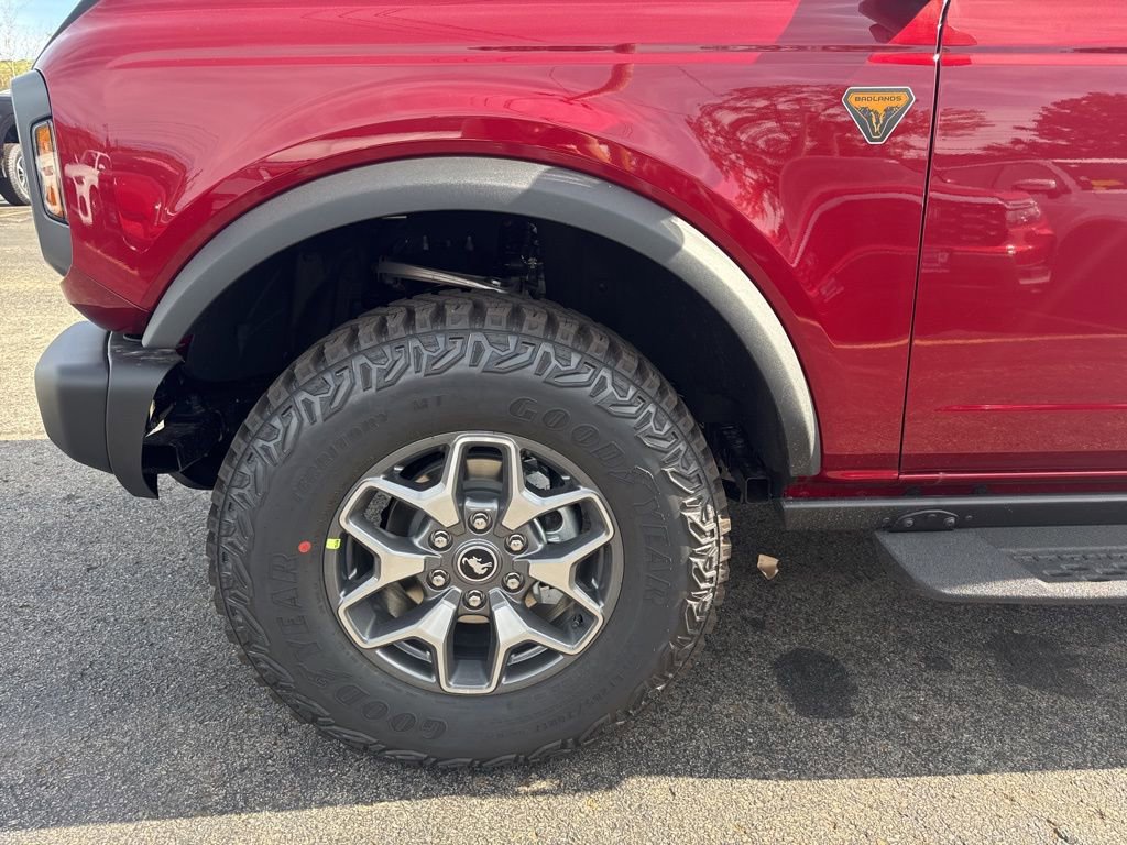 New 2025 Ford Bronco Badlands image 10