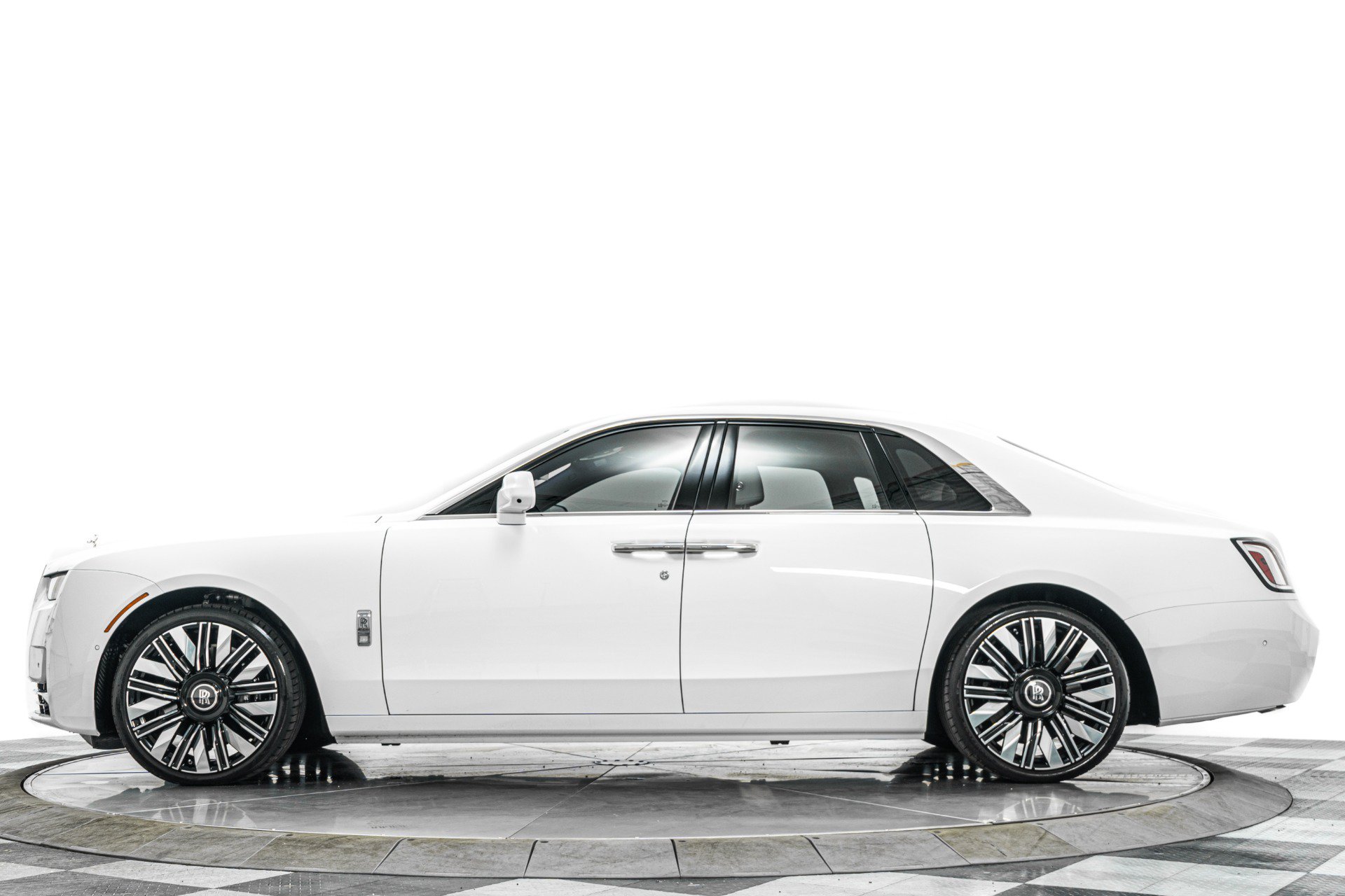 Used 2026 Rolls-Royce Ghost AWD/4WD image 6