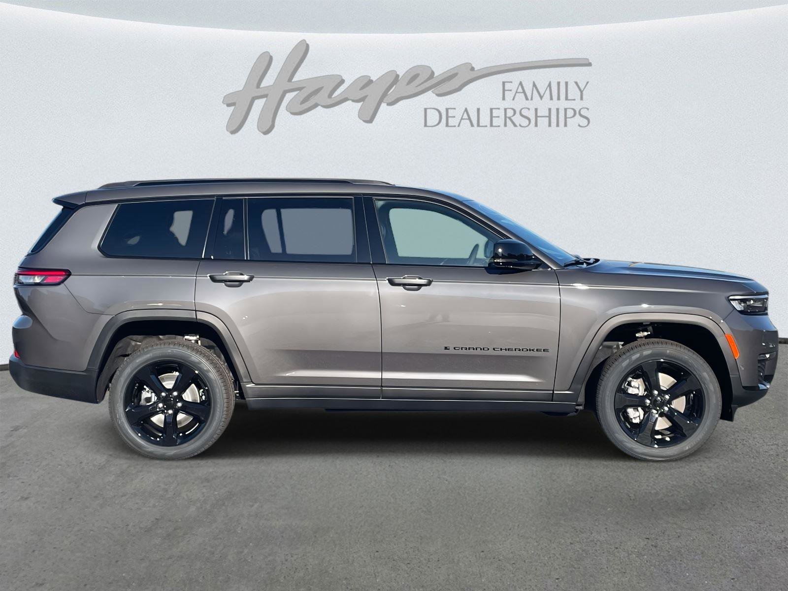 New 2025 Jeep Grand Cherokee L Limited image 25