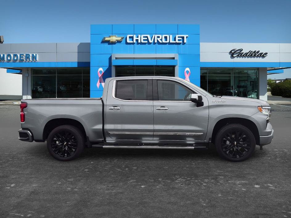 Certified 2025 Chevrolet Silverado 1500 High Country AWD/4WD image 6