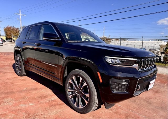 New 2025 Jeep Grand Cherokee Overland w/ Luxury Tech Group IV image 3
