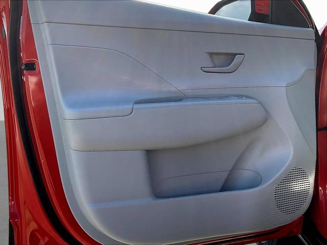 Used 2025 Hyundai Kona SEL FWD image 21