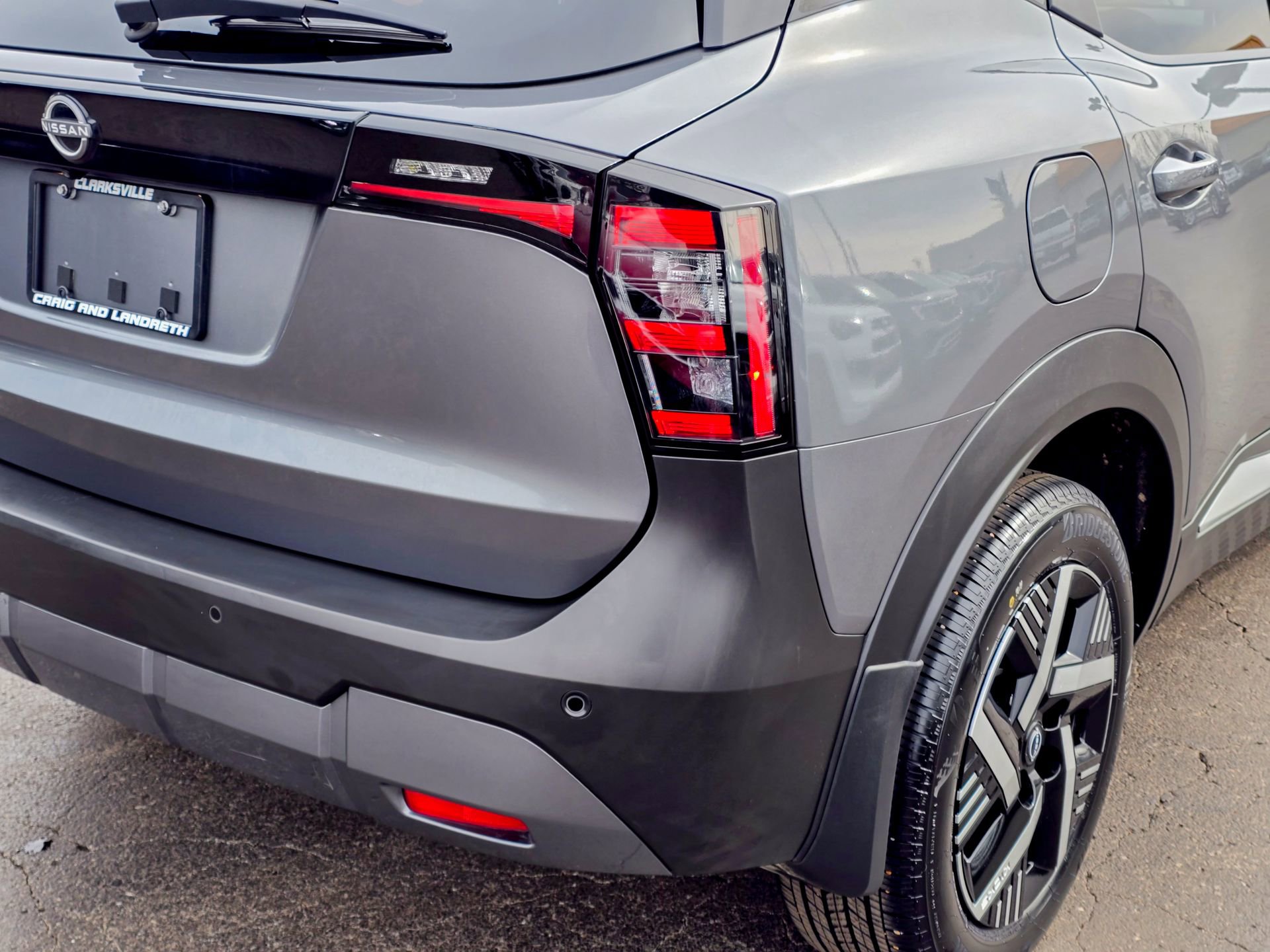 Used 2025 Nissan Kicks SV image 17