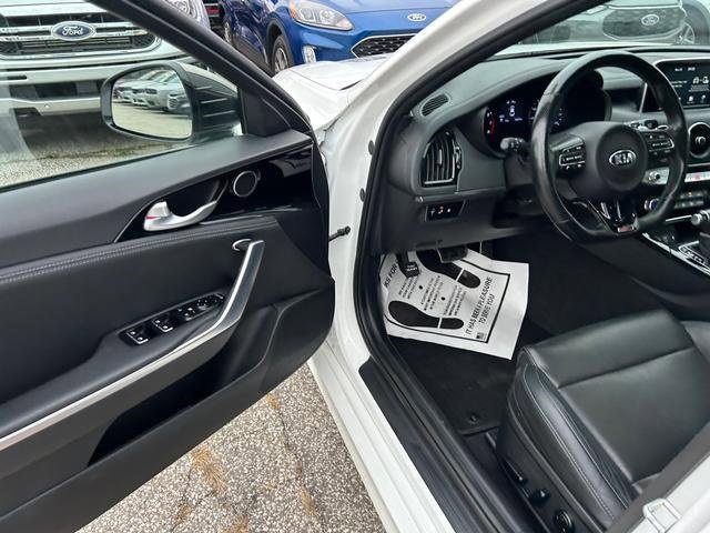 Used 2020 Kia Stinger GT-Line image 9