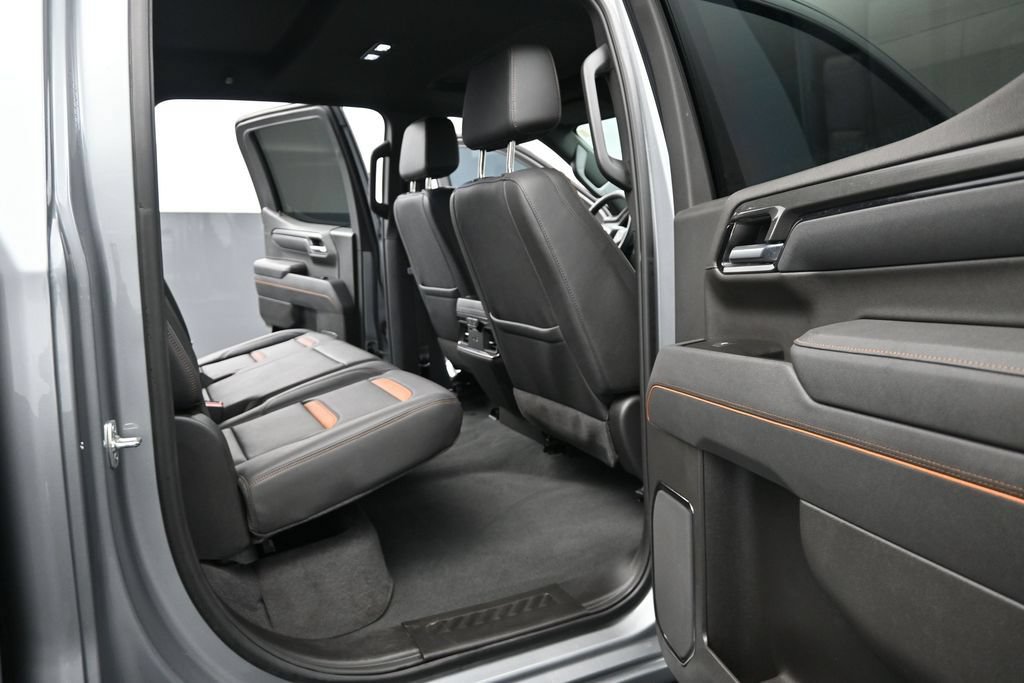 Used 2025 GMC Sierra 1500 AT4 w/ AT4 Premium Package AWD/4WD image 15
