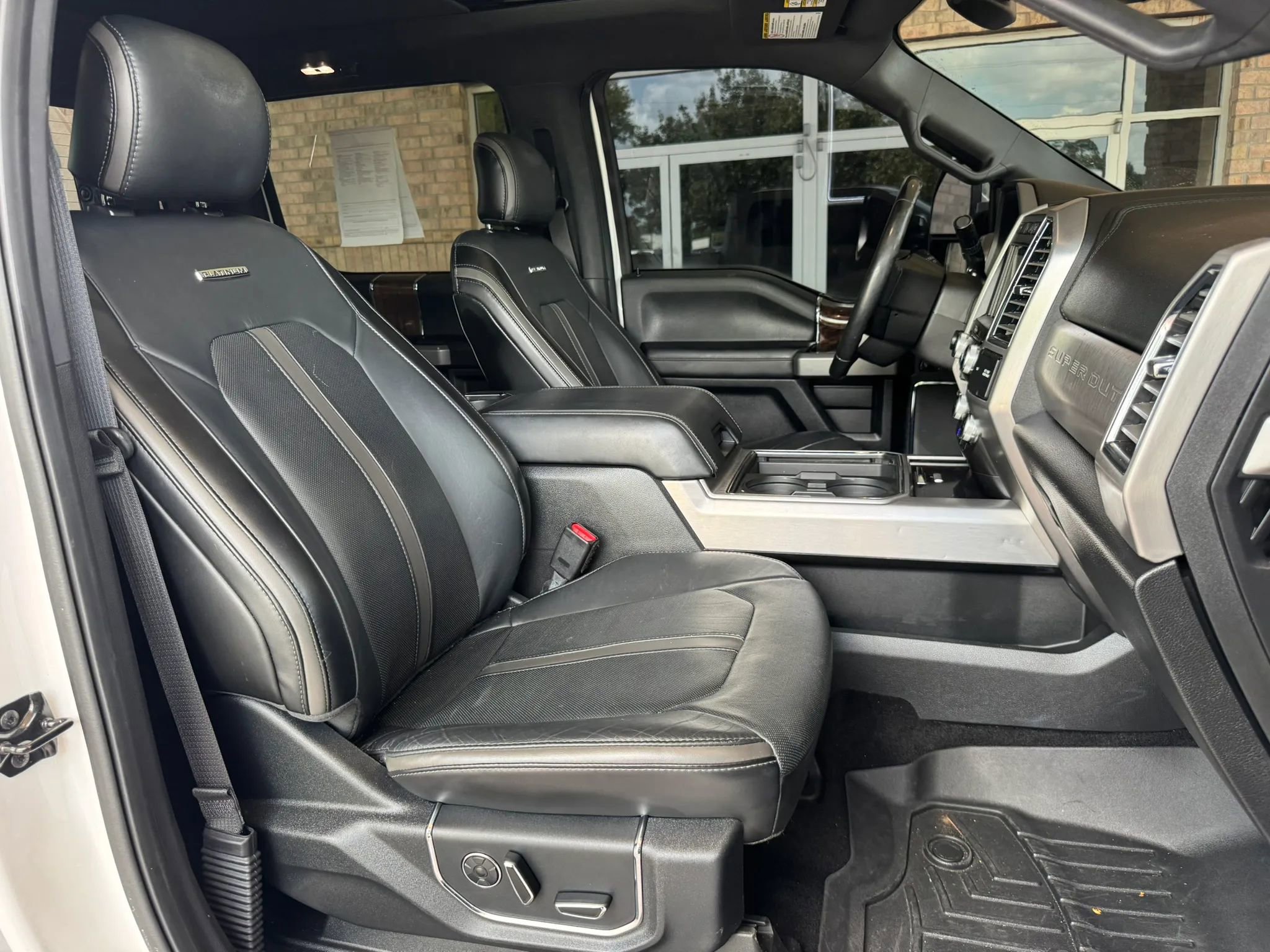 Used 2017 Ford F250 Platinum w/ Platinum Ultimate Package AWD/4WD image 26