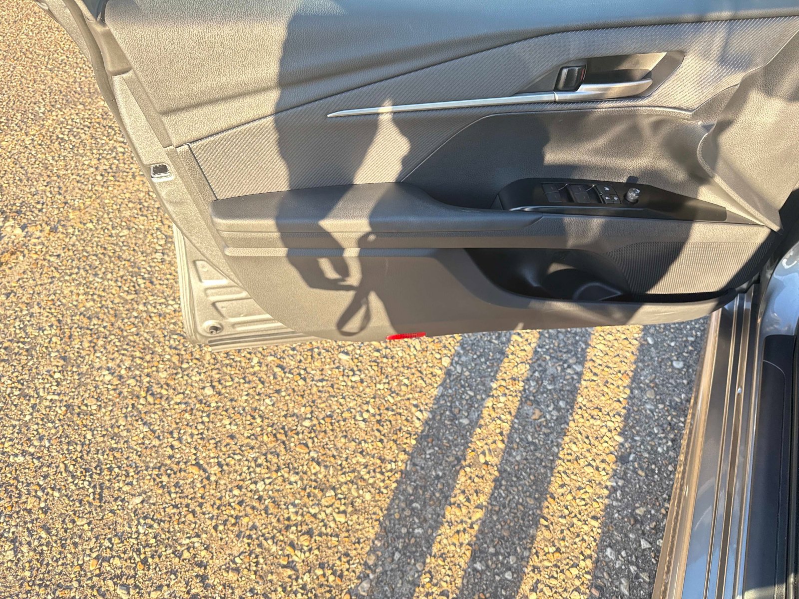 Used 2025 Toyota Camry SE image 15