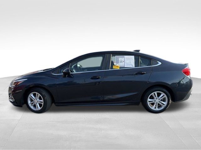 Used 2016 Chevrolet Cruze LT w/ Convenience Package FWD image 2