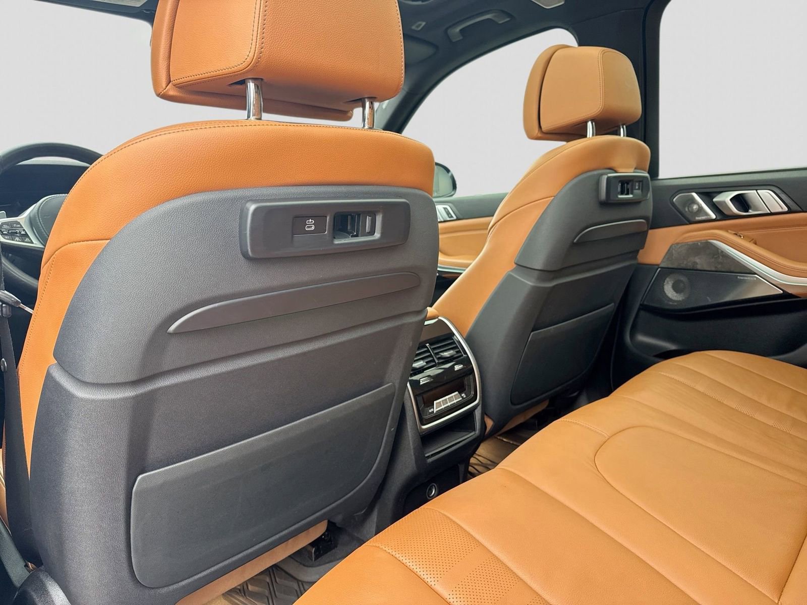 Used 2019 BMW X5 xDrive50i w/ M Sport Package image 20