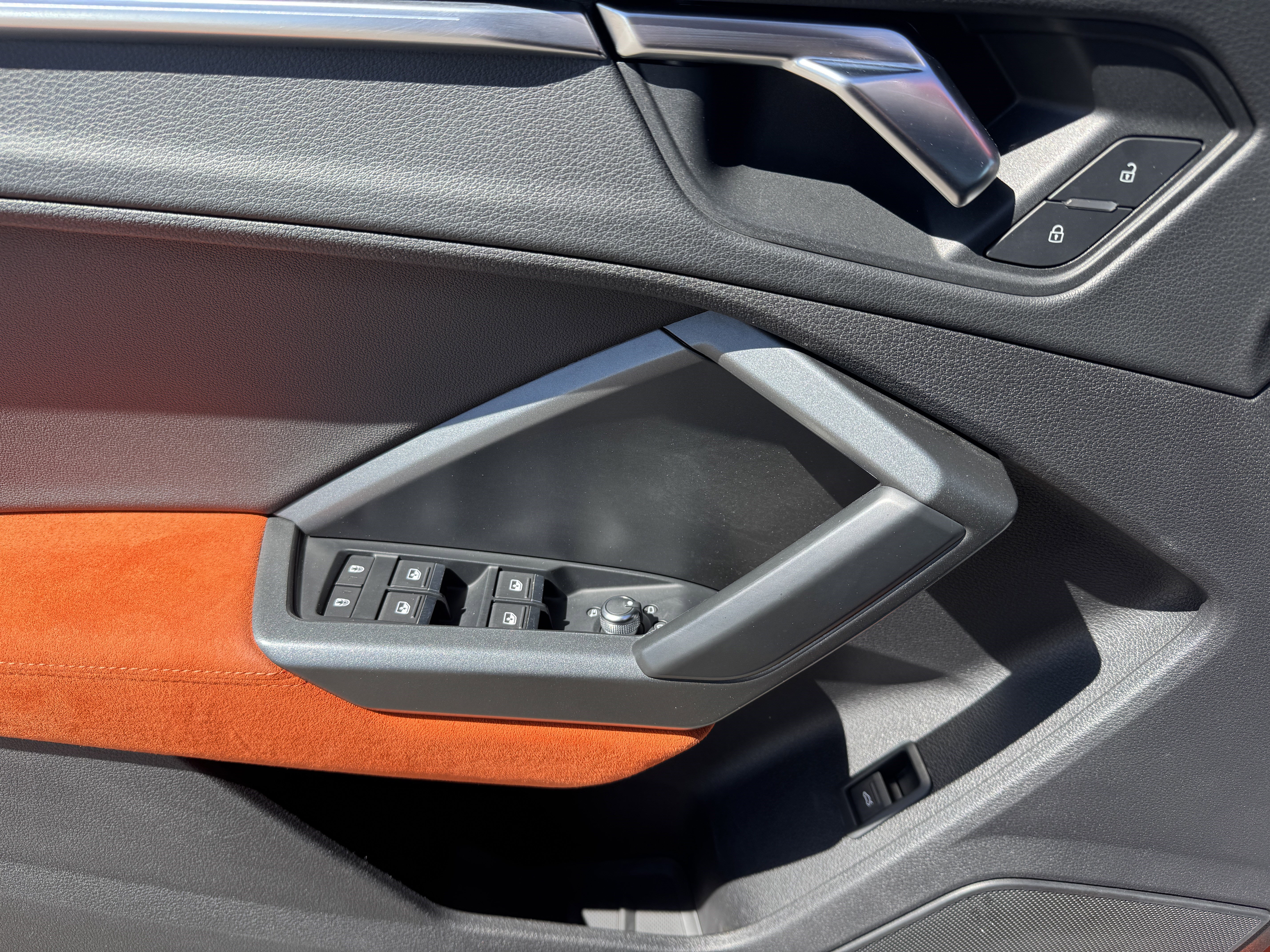 Used 2020 Audi Q3 2.0T Prestige w/ Prestige Package image 9