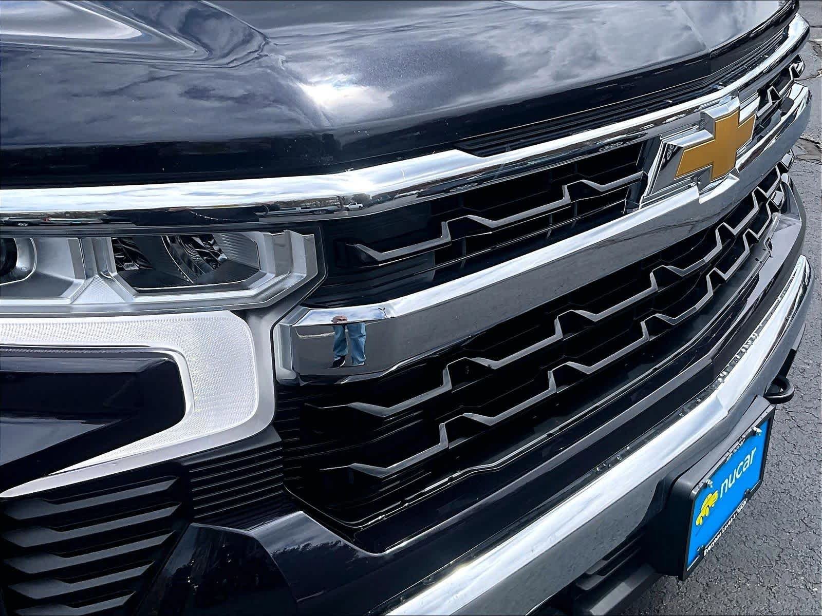 Used 2024 Chevrolet Silverado 1500 LT AWD/4WD image 33