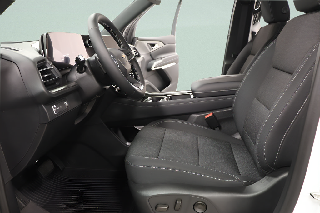 New 2026 Chevrolet Traverse LT w/ Driver Confidence Package FWD image 20