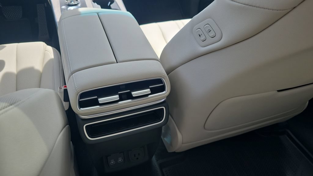 New 2026 Genesis GV80 2.5T Select AWD/4WD image 11