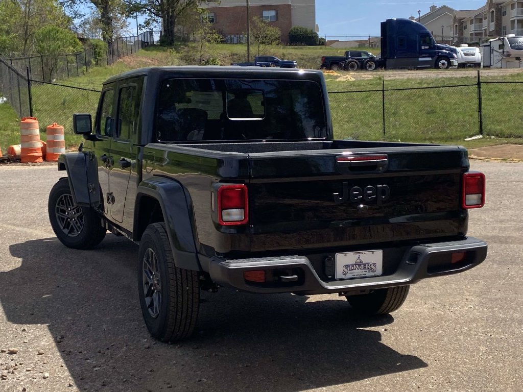 New 2026 Jeep Gladiator Sport AWD/4WD image 33