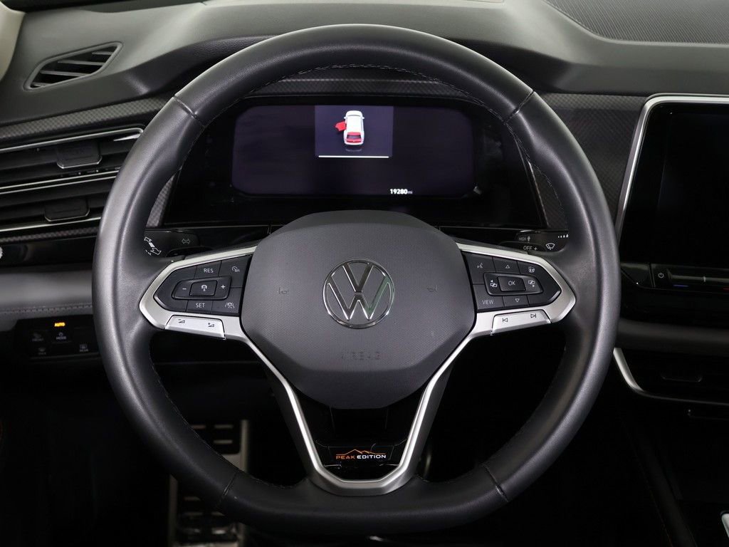 Certified 2024 Volkswagen Atlas Peak Edition SEL AWD/4WD image 48
