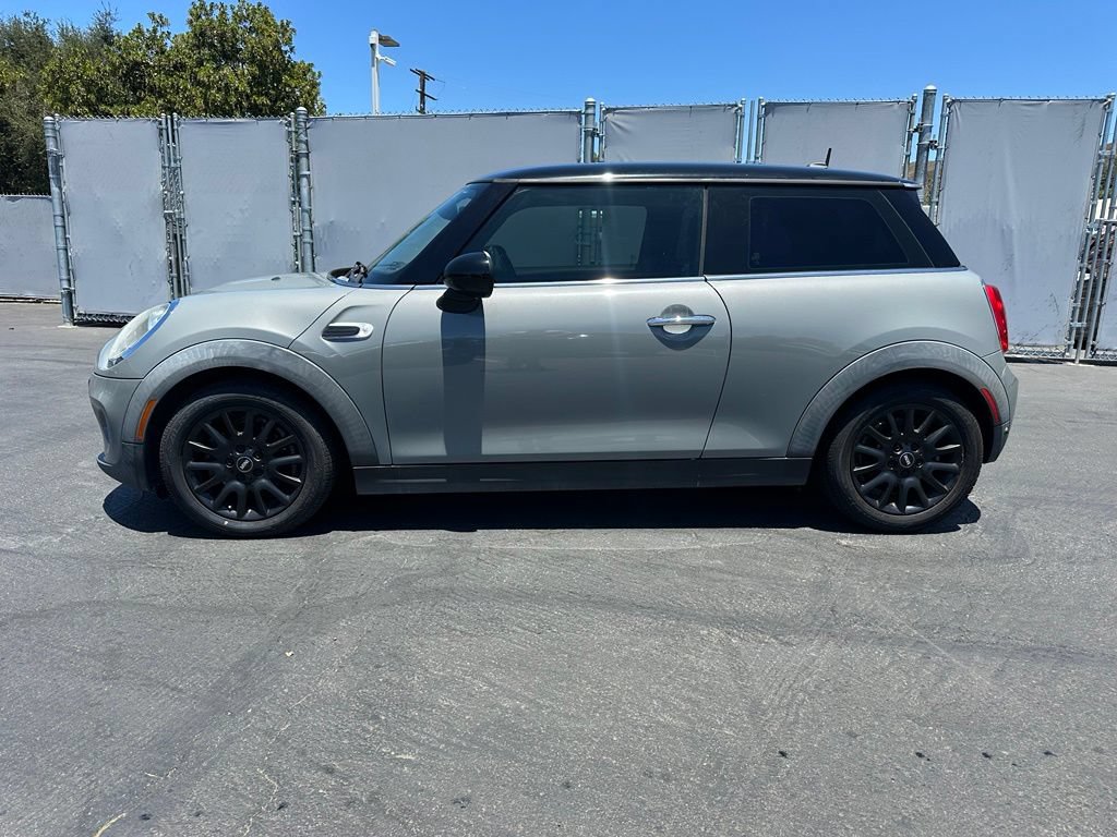 Used 2017 MINI Cooper 2-Door Hardtop FWD image 2
