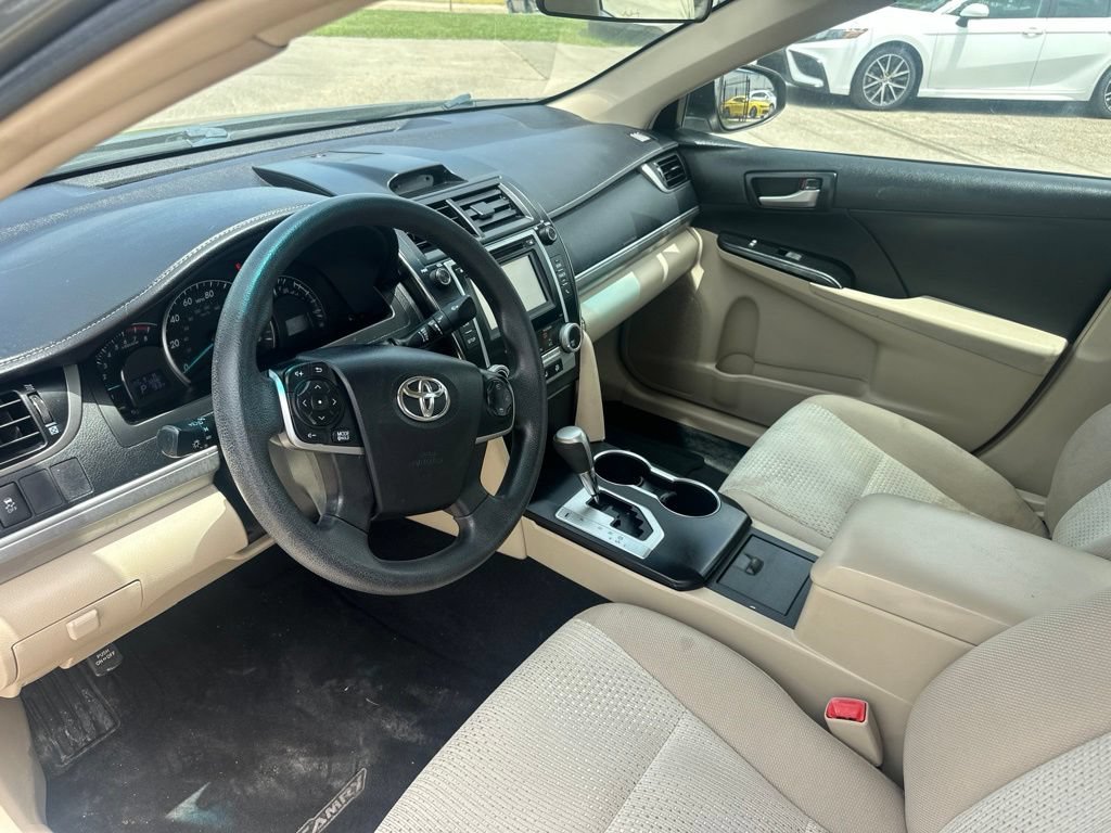 Used 2014 Toyota Camry LE FWD image 15