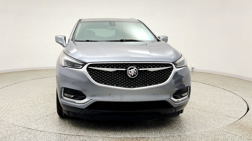 Used 2019 Buick Enclave Avenir FWD image 2