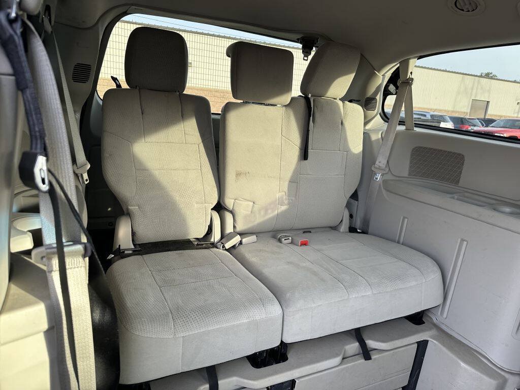 Used 2014 Dodge Grand Caravan SE w/ Quick Order Package 29E SE FWD image 12