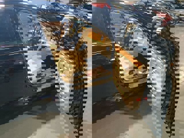 Used 2015 Bentley Flying Spur V8 image 35