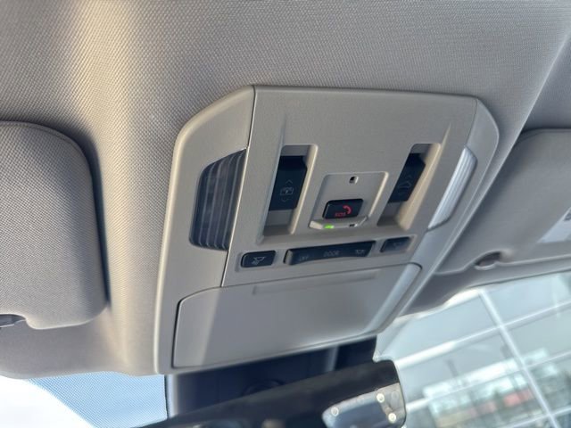 Used 2025 Toyota Highlander Platinum image 23