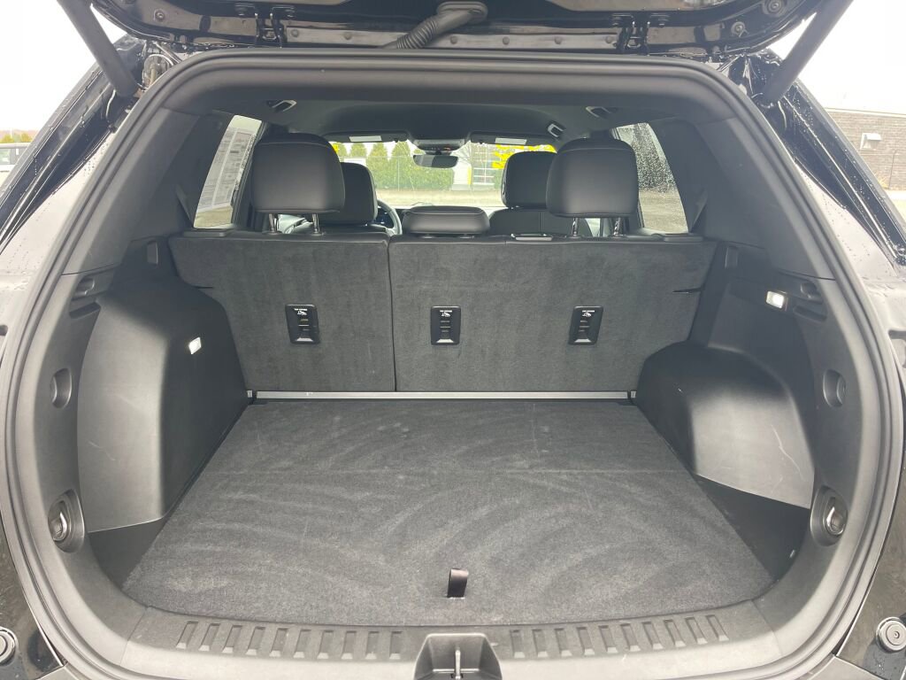 Used 2025 Chevrolet Equinox LT w/ Convenience Package II image 26