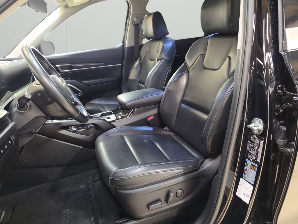 Used 2025 Kia Telluride S AWD/4WD image 9