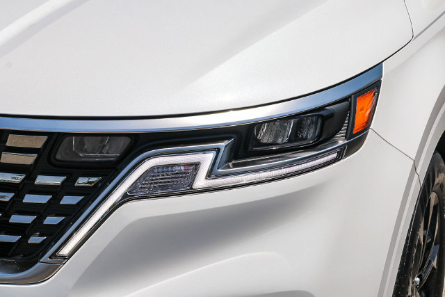 Certified 2024 Kia Carnival SX FWD image 5
