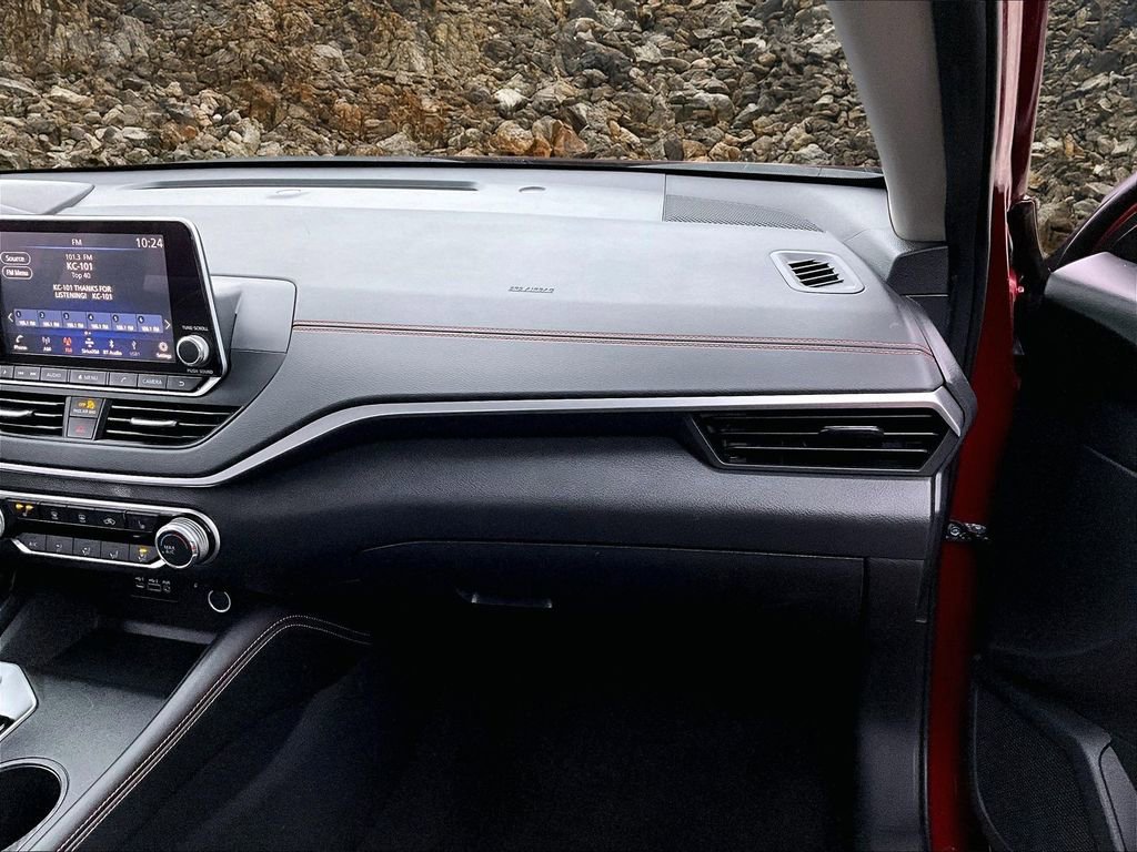 Used 2022 Nissan Altima 2.0 SR image 15