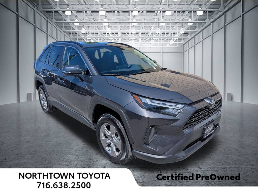Used 2025 Toyota RAV4 XLE AWD/4WD image 13