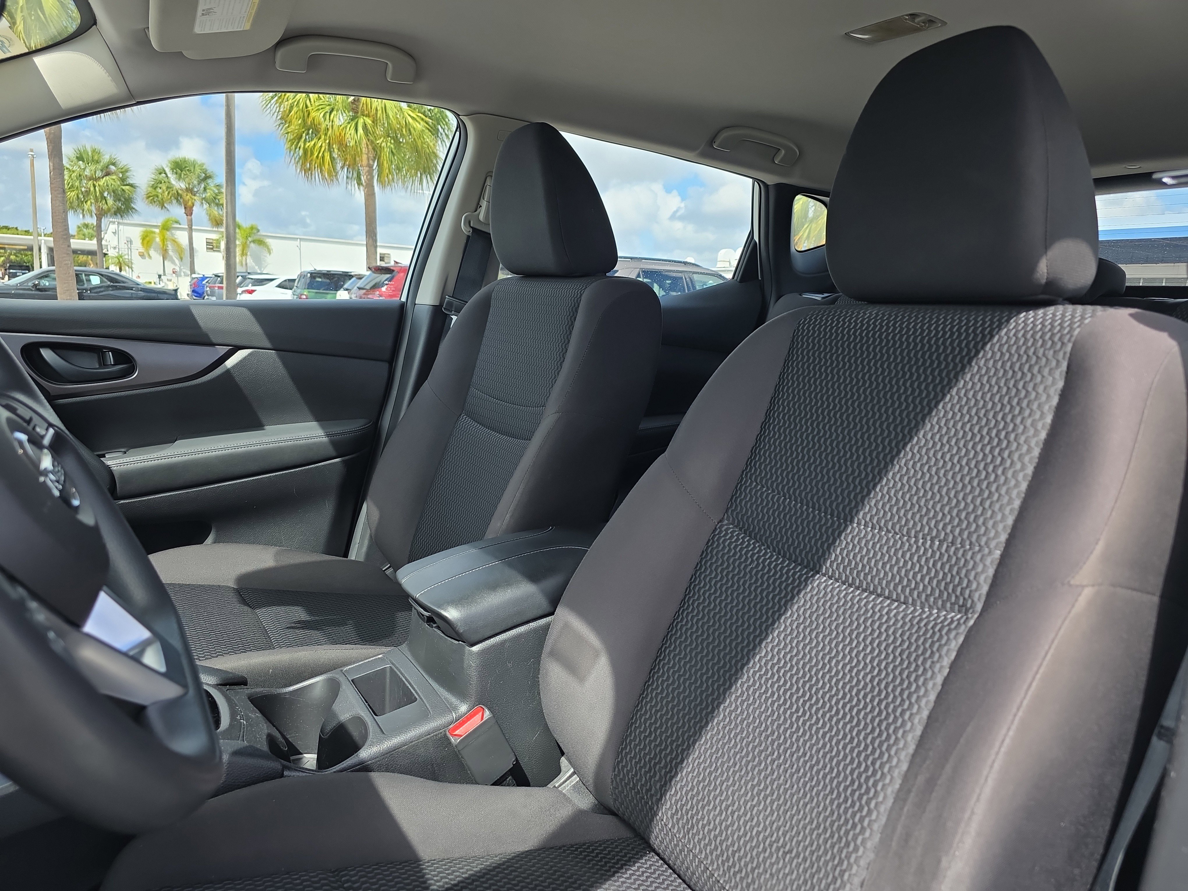 Used 2020 Nissan Rogue Sport S image 21