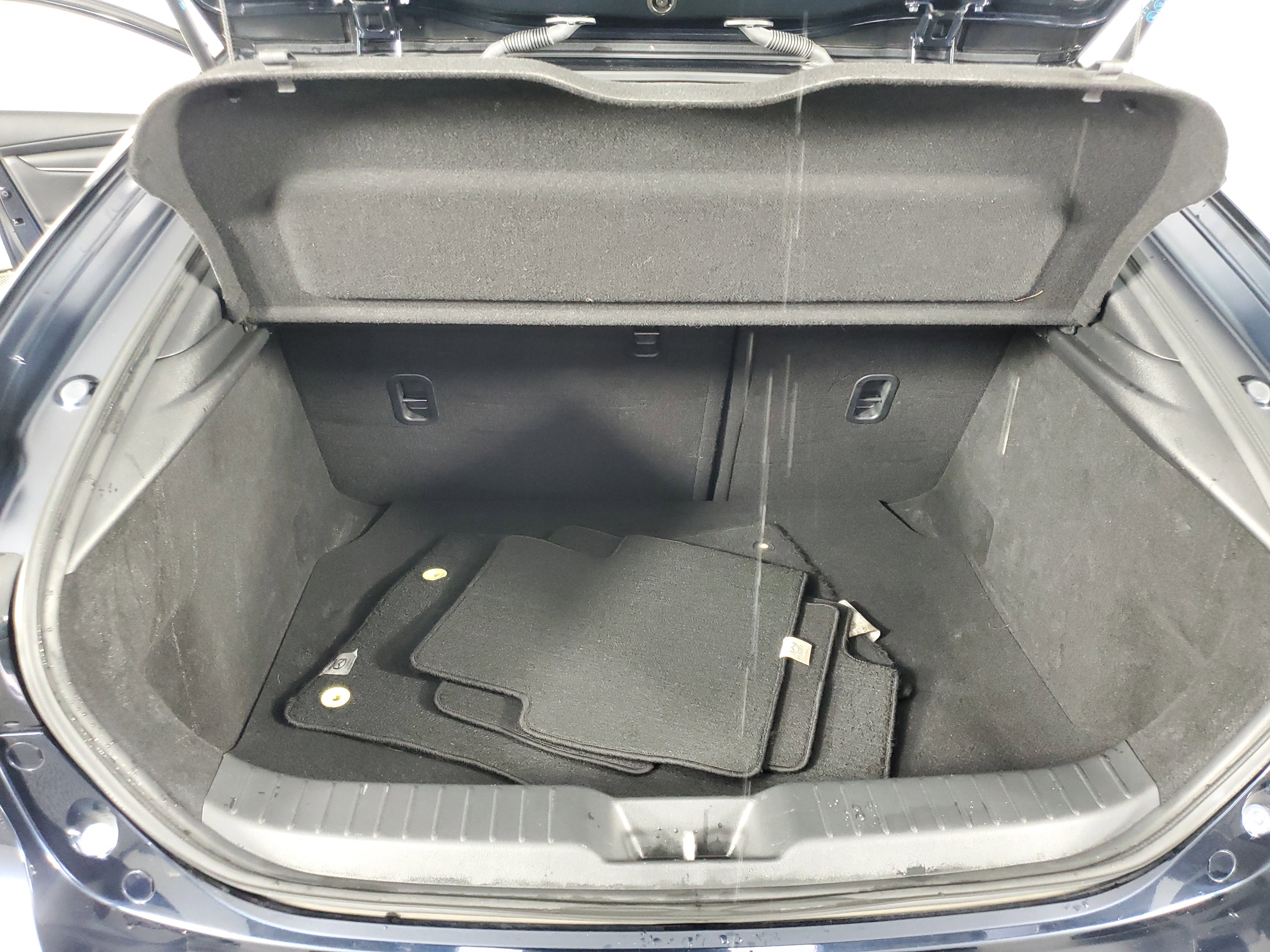 Used 2020 MAZDA MAZDA3 Hatchback image 31