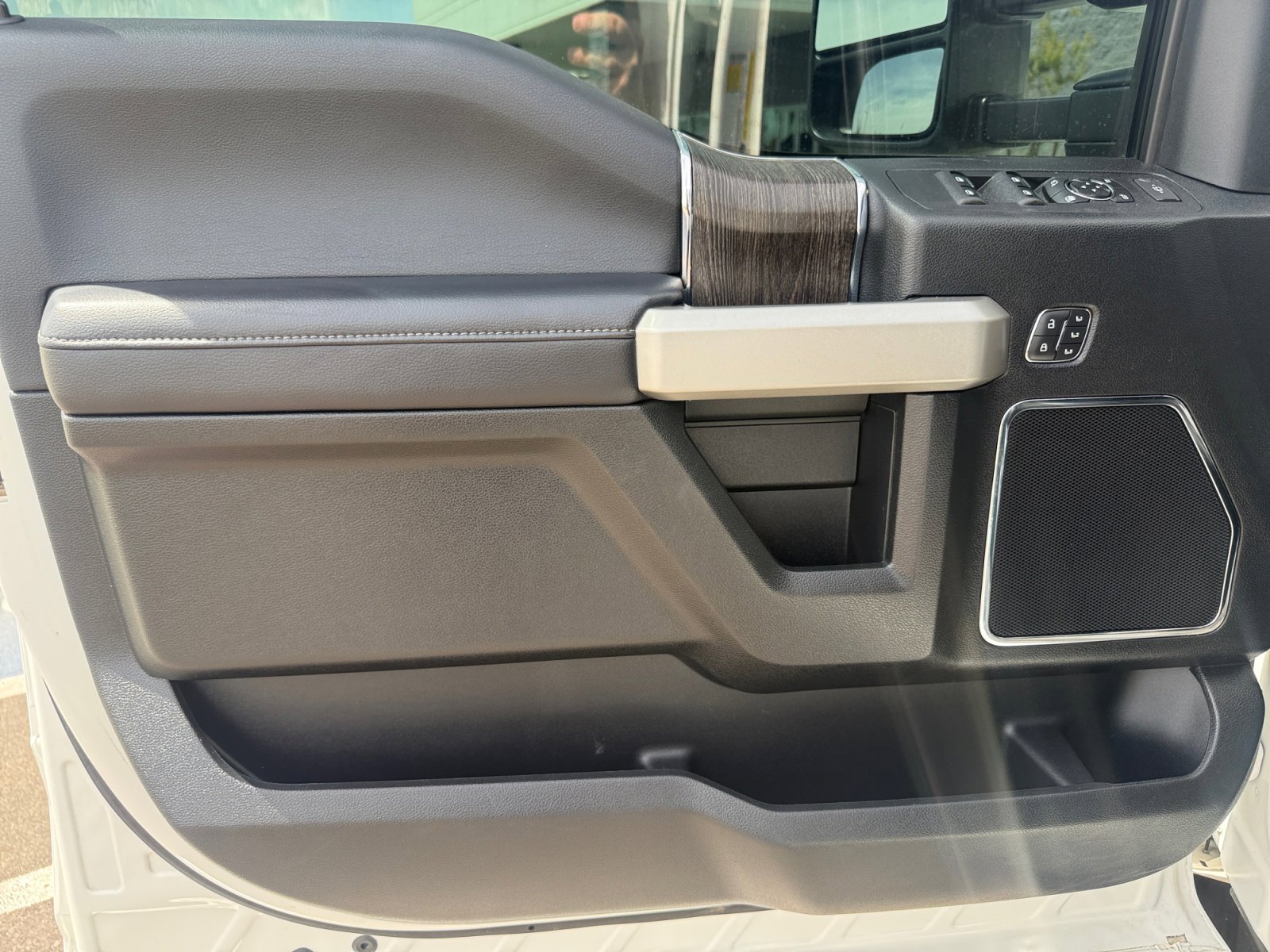 Used 2021 Ford F450 Lariat w/ Lariat Ultimate Package image 14