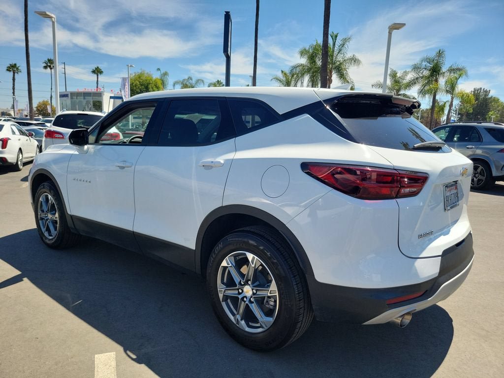 Used 2024 Chevrolet Blazer LT FWD image 3
