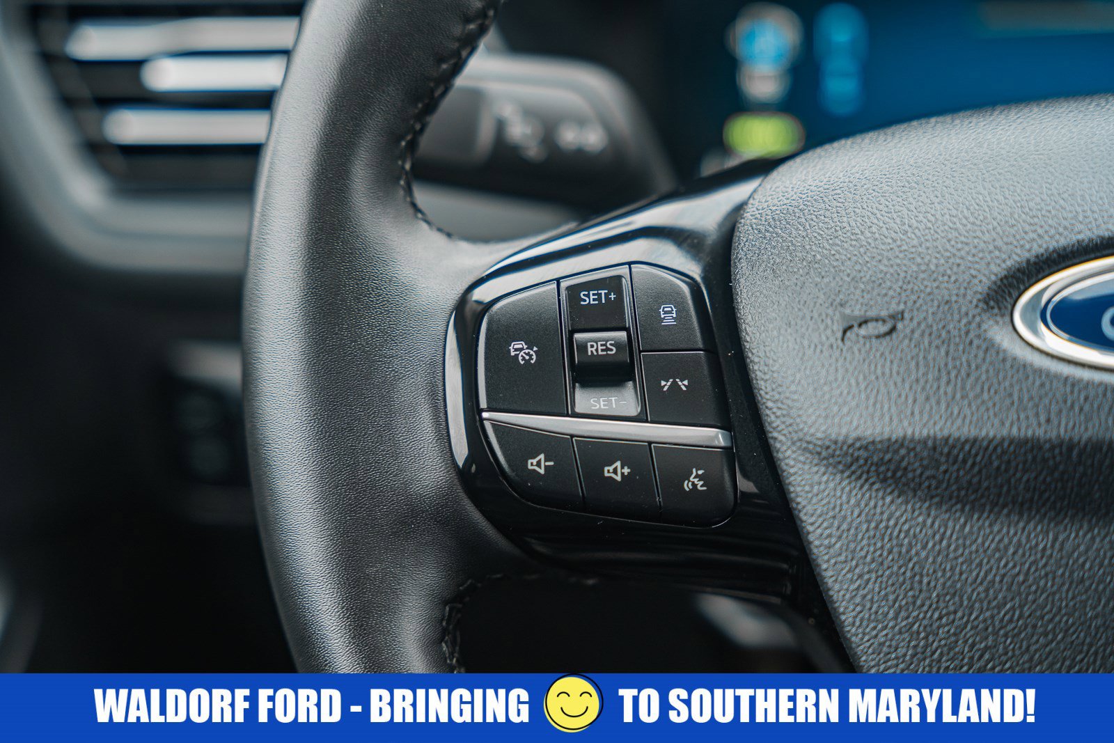 Used 2023 Ford Escape SE w/ PHEV Premium Package image 57