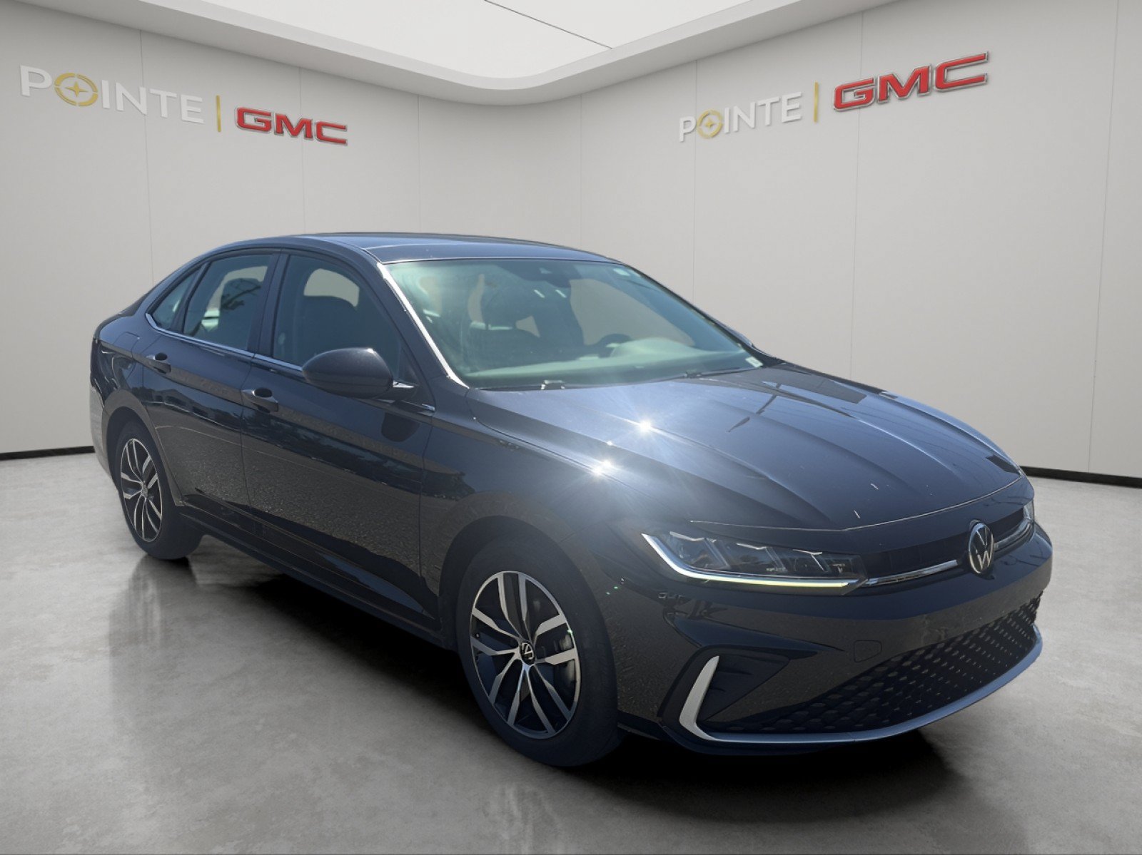 Used 2025 Volkswagen Jetta SE FWD image 1