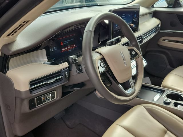 Certified 2024 Lincoln Corsair FWD image 9