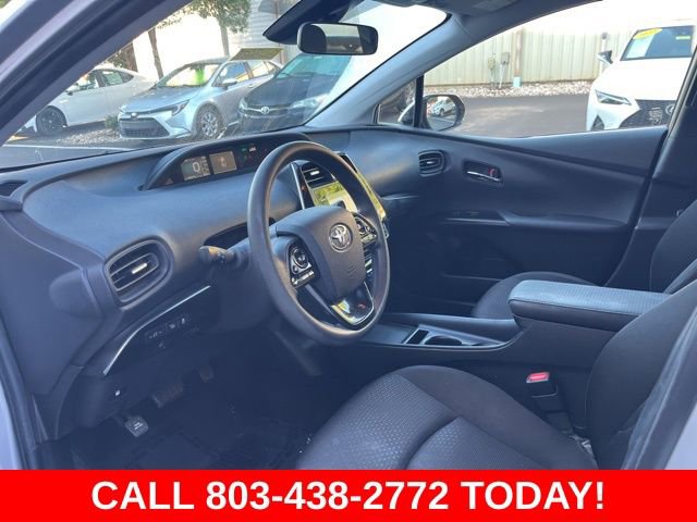 Used 2020 Toyota Prius LE FWD image 6
