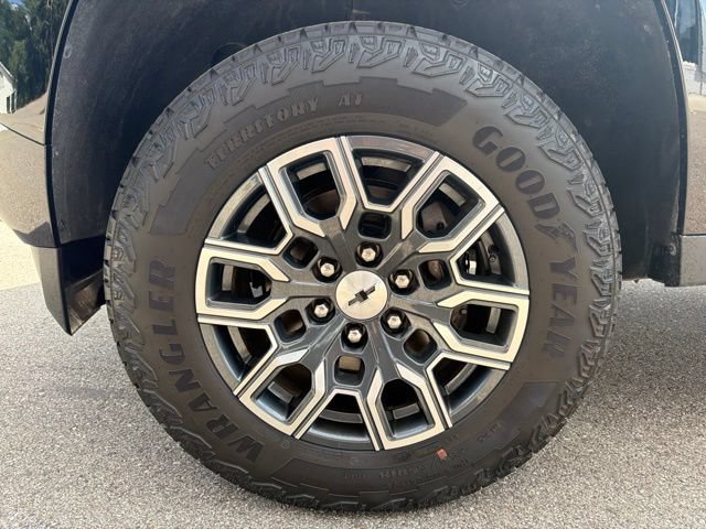 Certified 2024 Chevrolet Colorado Z71 w/ Z71 Convenience Package 2 AWD/4WD image 9