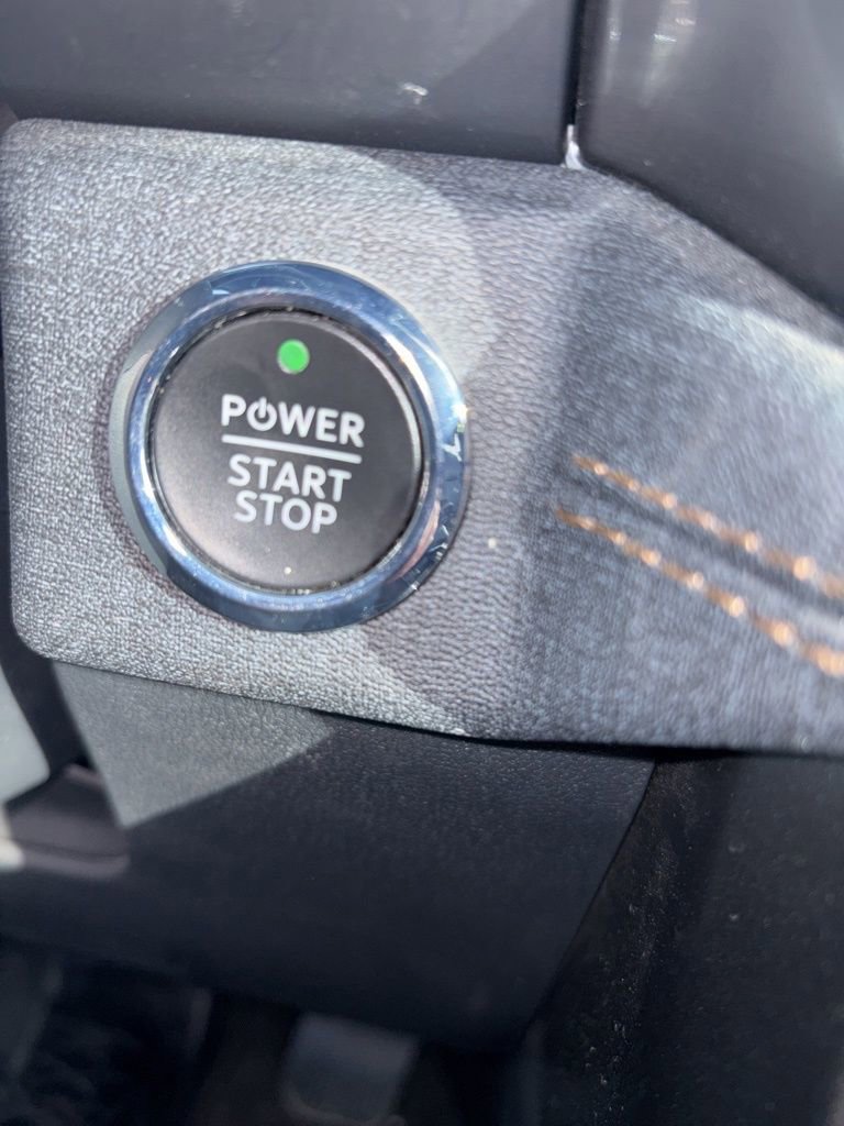 Used 2023 Ford F150 Lightning Lariat image 24