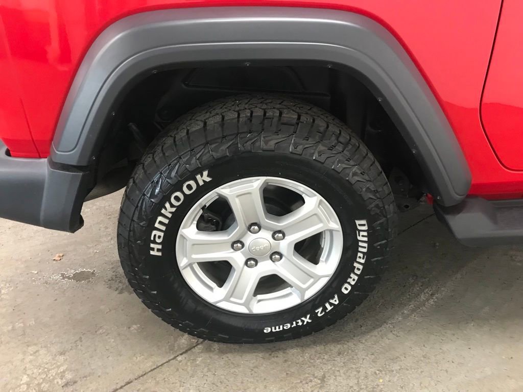 Used 2018 Jeep Wrangler Sport S image 39