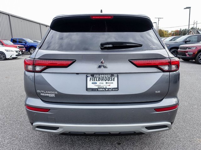 Used 2022 Mitsubishi Outlander SE image 14