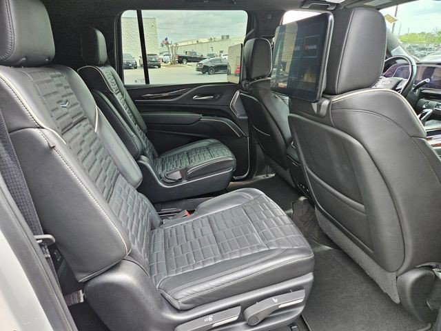 Certified 2023 Cadillac Escalade ESV Sport Platinum w/ LPO, ONYX Package image 18