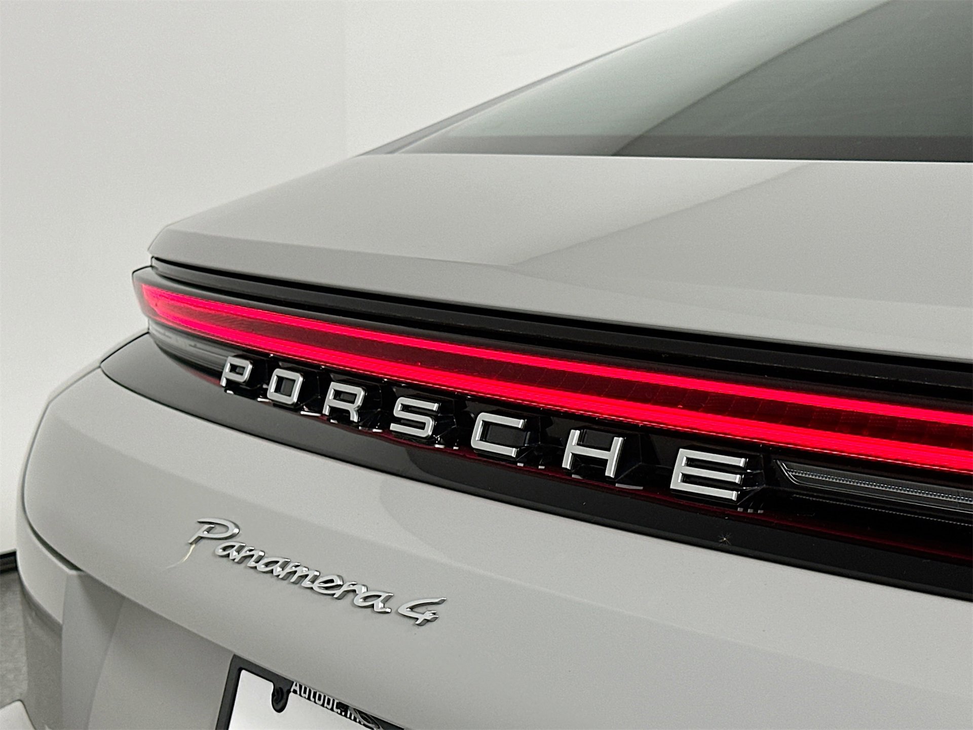New 2025 Porsche Panamera 4 image 17