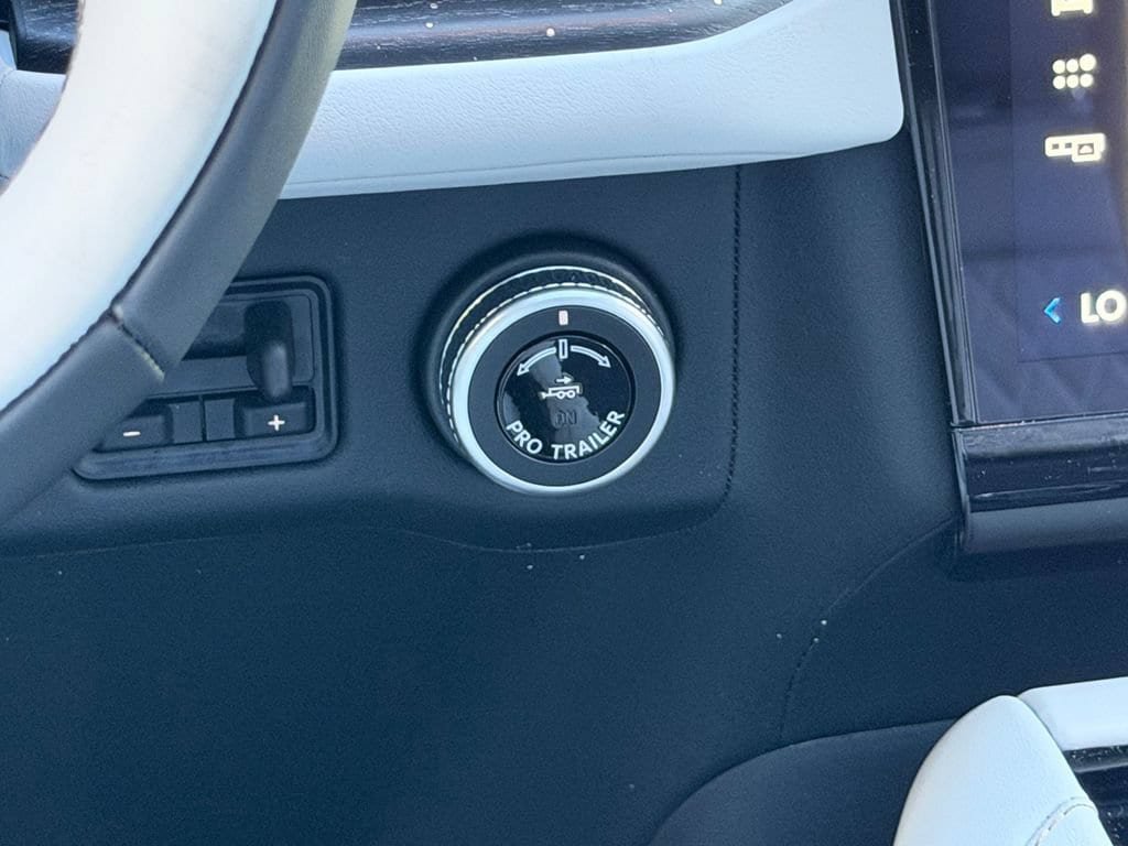 New 2027 Lincoln Navigator L Black Label w/ Black Label Special Edition AWD/4WD image 25