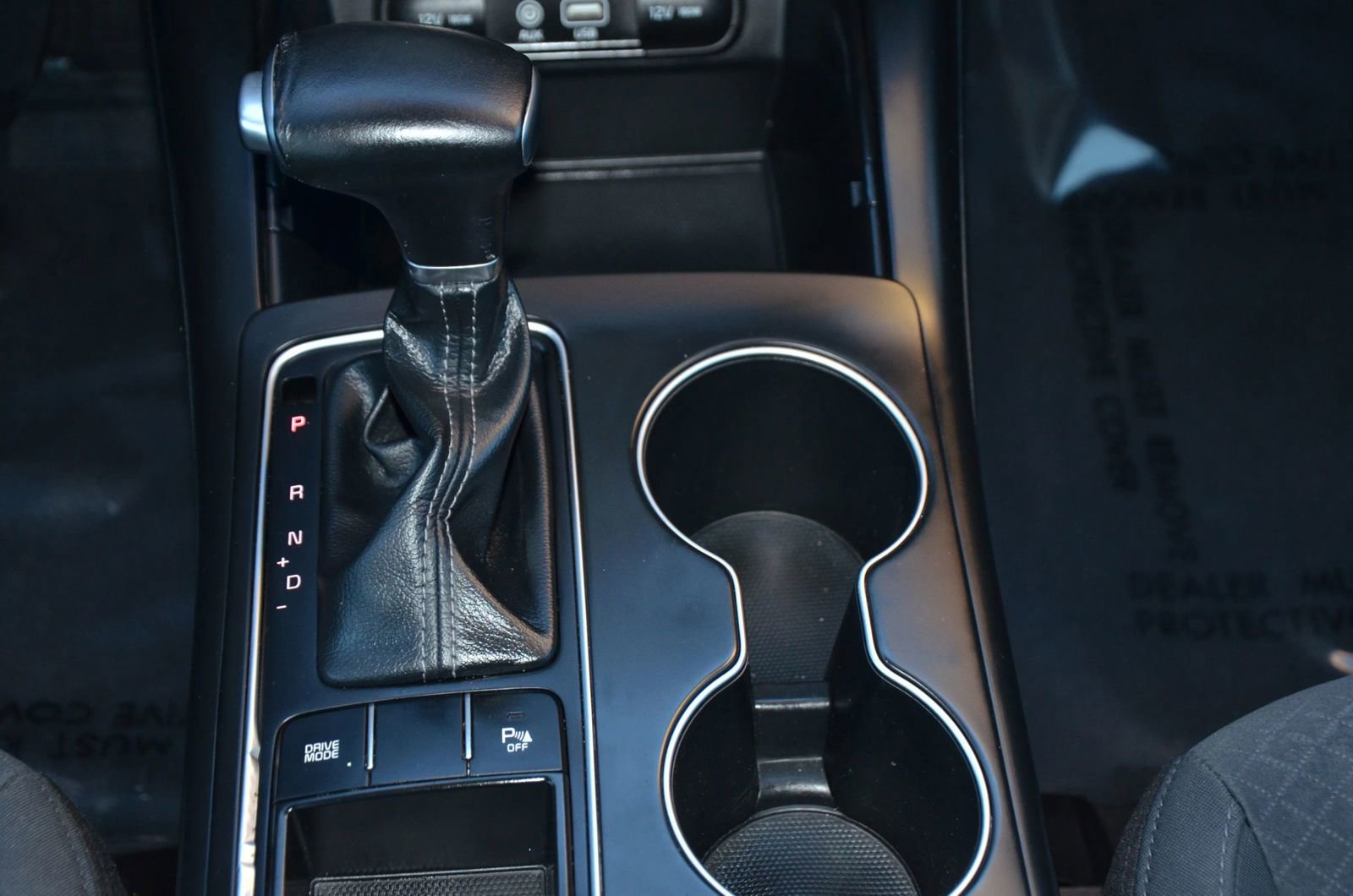 Used 2019 Kia Sorento LX Sport Utility 4D w/ LX V6 Convenience Package image 18