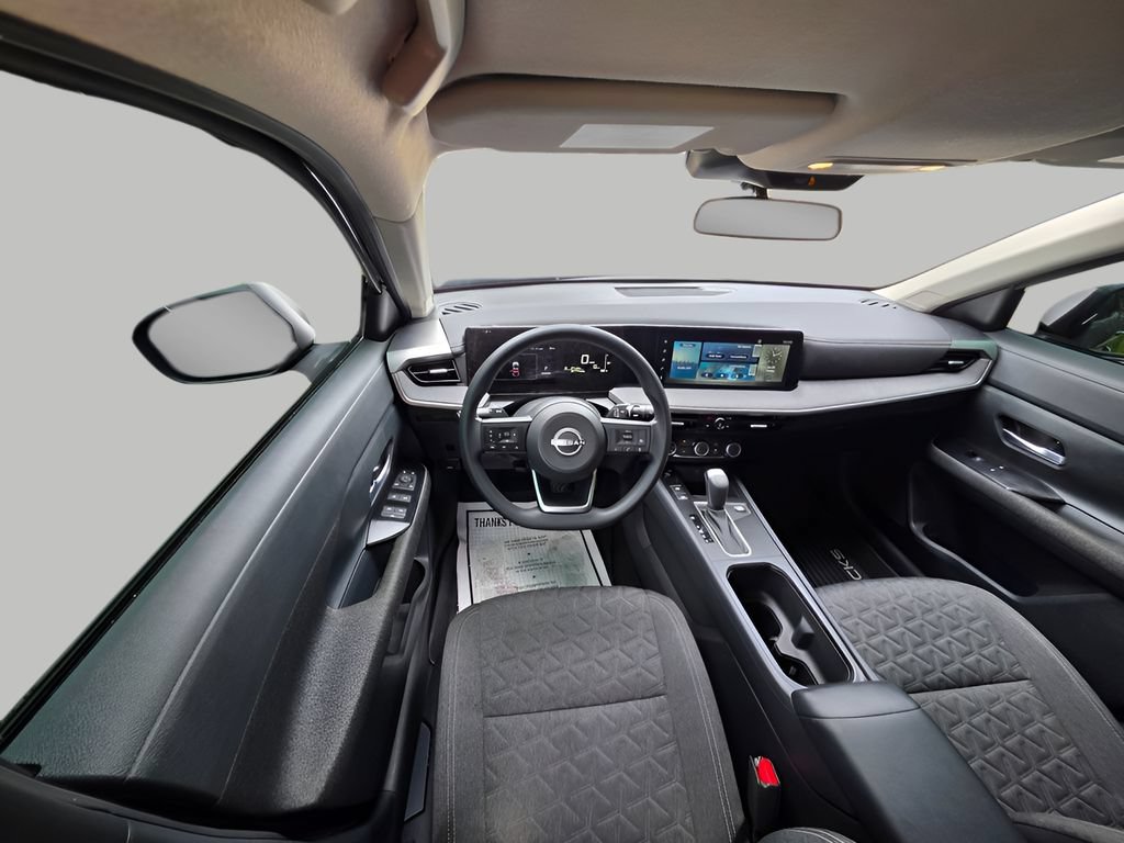 Used 2025 Nissan Kicks SV FWD image 11