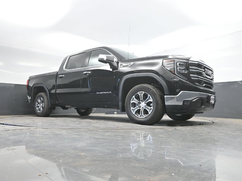 Used 2026 GMC Sierra 1500 SLT AWD/4WD image 33