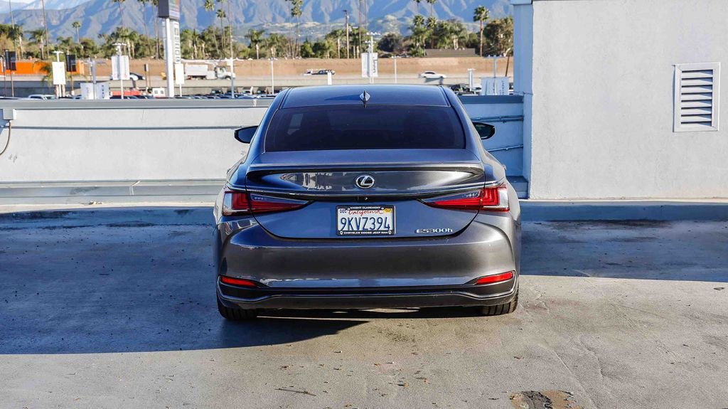 Used 2024 Lexus ES 300h F Sport w/ Accessory Package (Z2) image 8