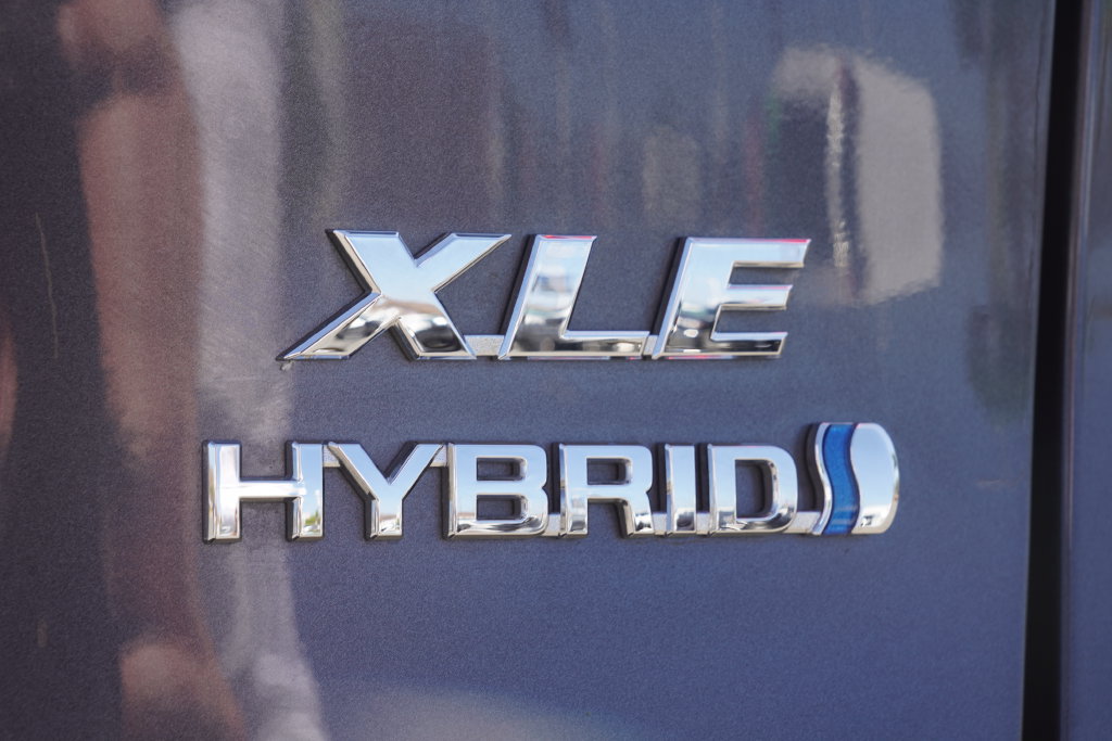 Used 2023 Toyota RAV4 XLE w/ Convenience Package AWD/4WD image 15